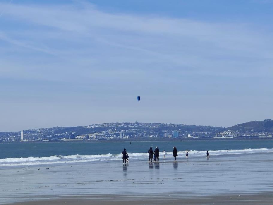 Shoreline Seaside Holiday Home Aberavon Beach Порт-Толбот Экстерьер фото