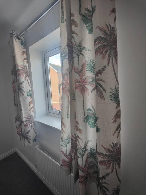Shoreline Seaside Holiday Home Aberavon Beach Порт-Толбот Экстерьер фото